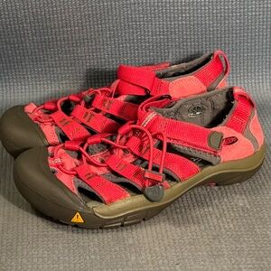 Keen Newport H2 Waterproof Outdoor Hiking Sandals Pink Sz 5 Men Sz‎ 7 Women